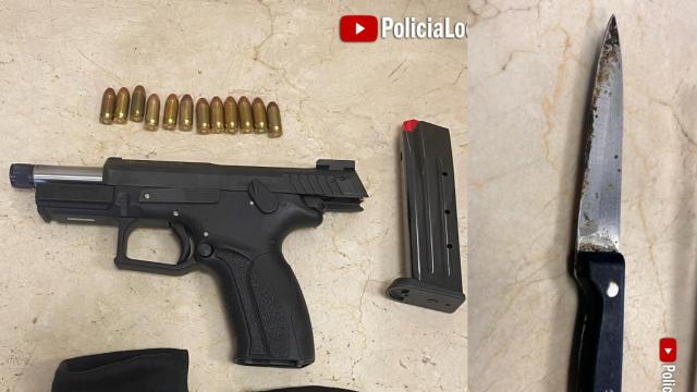 Las armas que portaba.