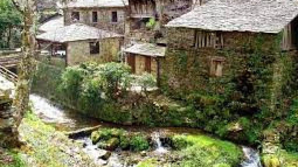 Pueblo de Asturias con menos de diez habitantes.