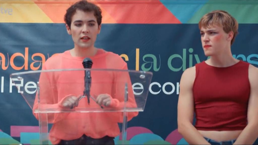 ‘4 estrellas’ por su forma de dar visibilidad a las personas no binarias