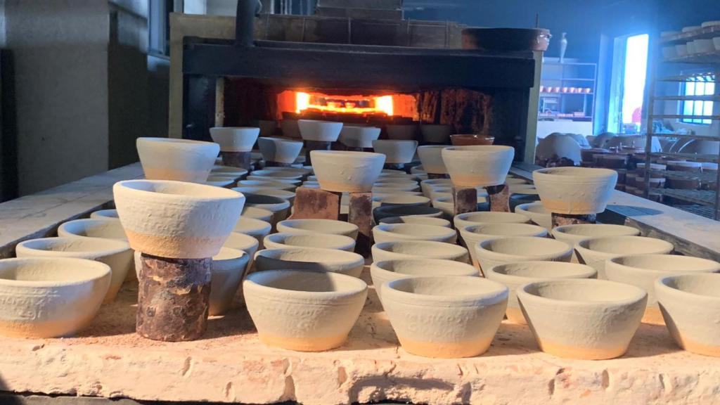 Cazuelas de Pereruela a punto de ser cocidas en el horno