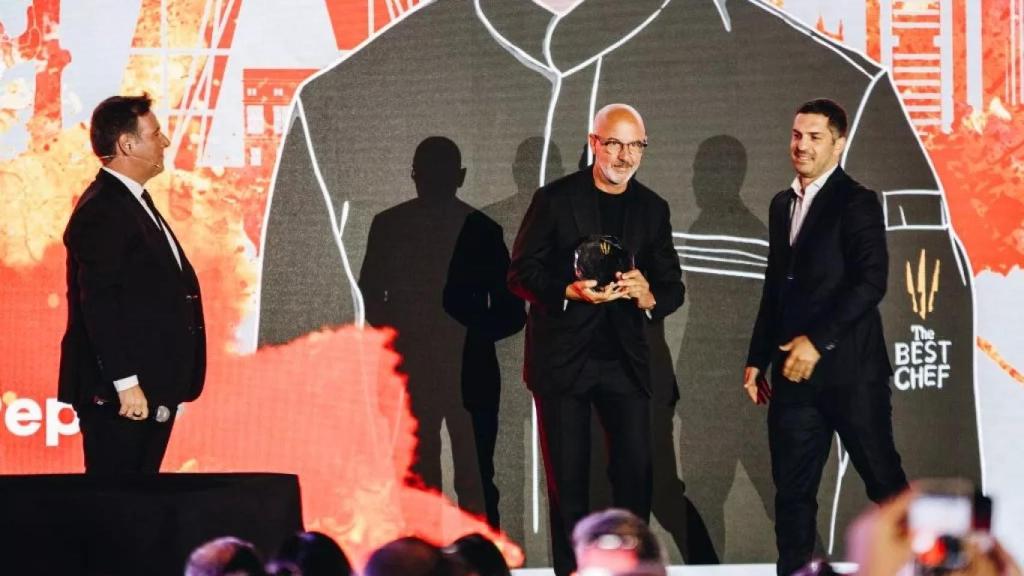 Franco Pepe, recogiendo su premio The Best Pizza