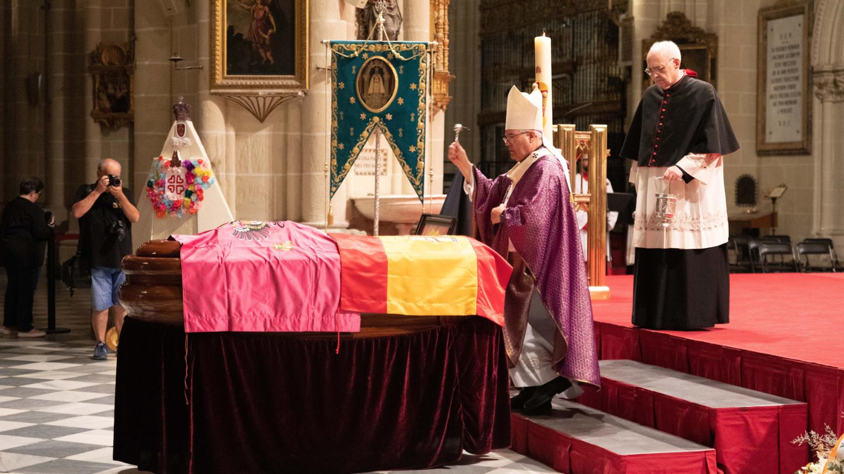 Bahamontes emprende su última escalada con Toledo rindiendo homenaje a su Águila