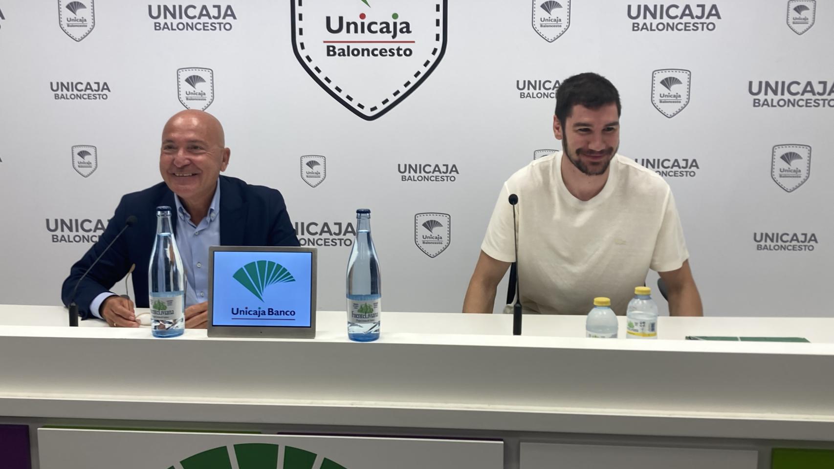 Darío Brizuela durante su despedida como jugador del Unicaja de Málaga.