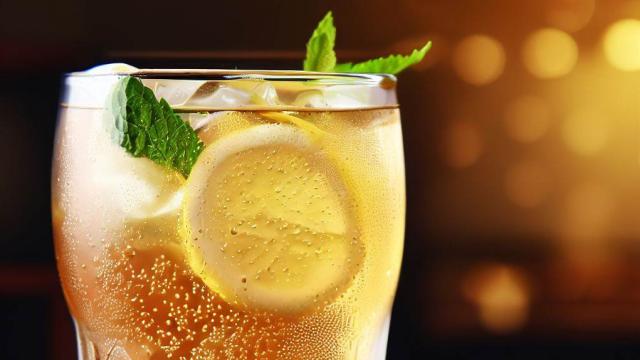 La bebida quemagrasa y refrescante perfecta para lucir tripa plana este verano