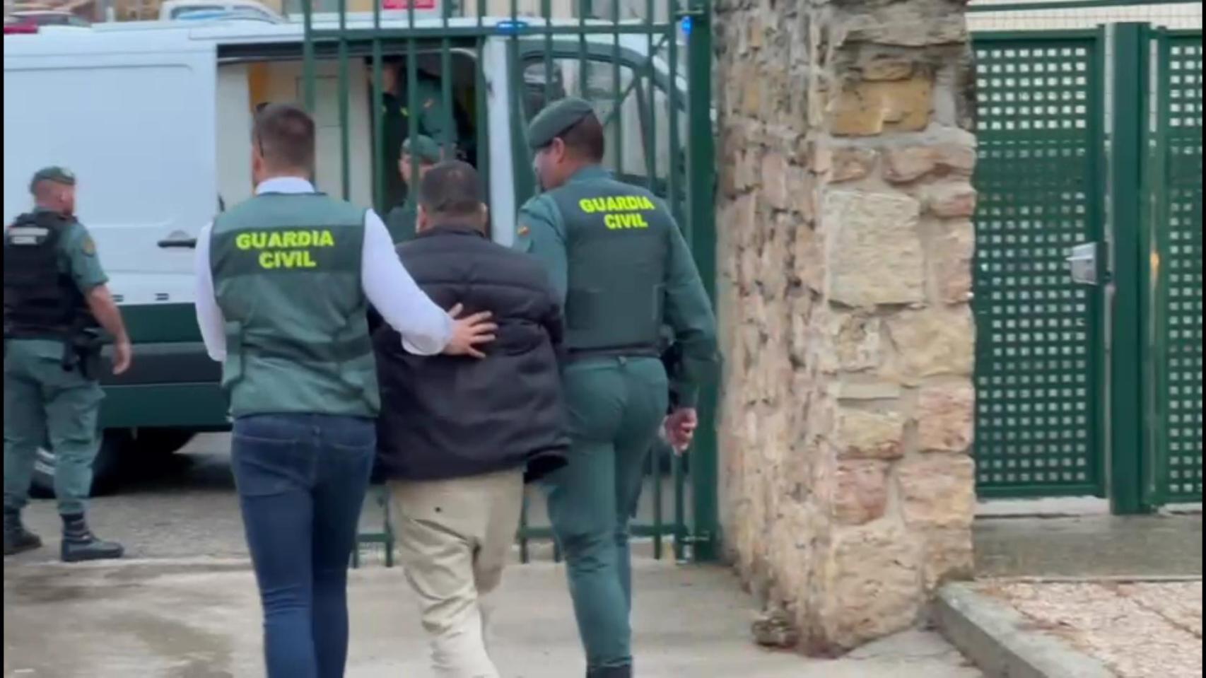 Imagen de una de las detenciones de la operacion Cafetín/Tralaca