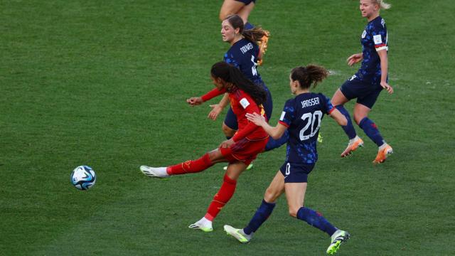 Salma Paralluelo marca en la prórroga a Países Bajos