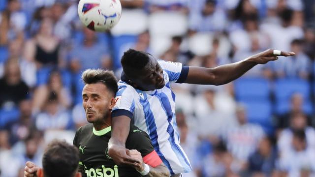 Sadiq cabecea ante la oposición de Aleix García en el Real Sociedad - Girona.