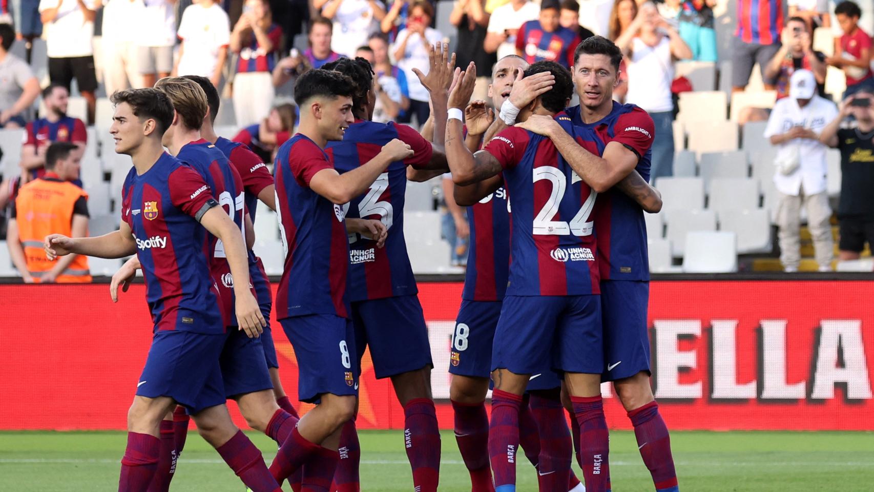 Los jugadores del Barcelona celebran un gol en pretemporada.