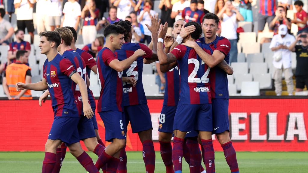 Los jugadores del Barcelona celebran un gol en pretemporada.