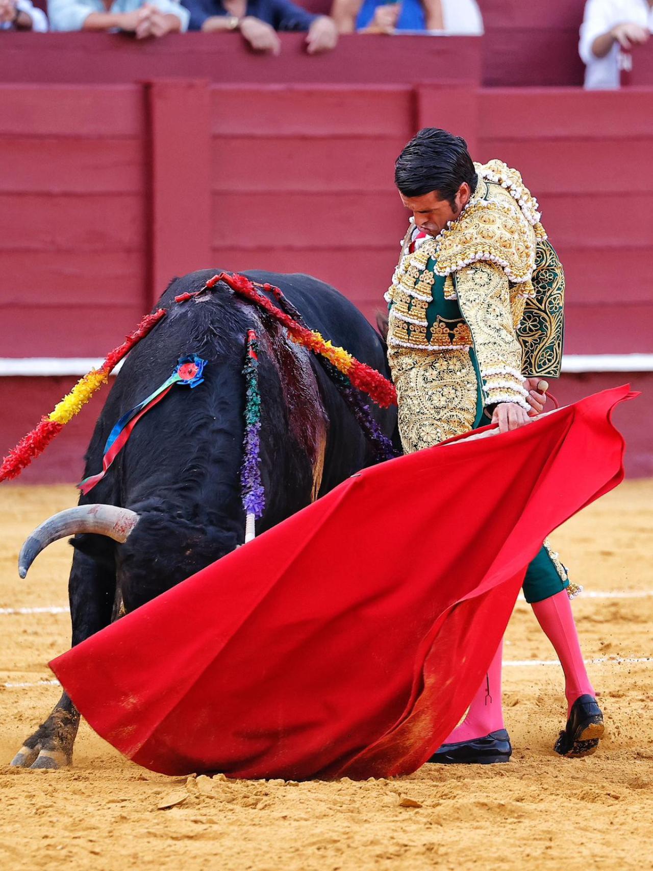 Gusto exquisito de Emilio de Justo ante su primer toro.