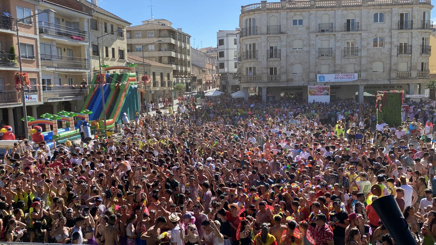 Guijuelo inaugura sus fiestas patronales con el chupinazo