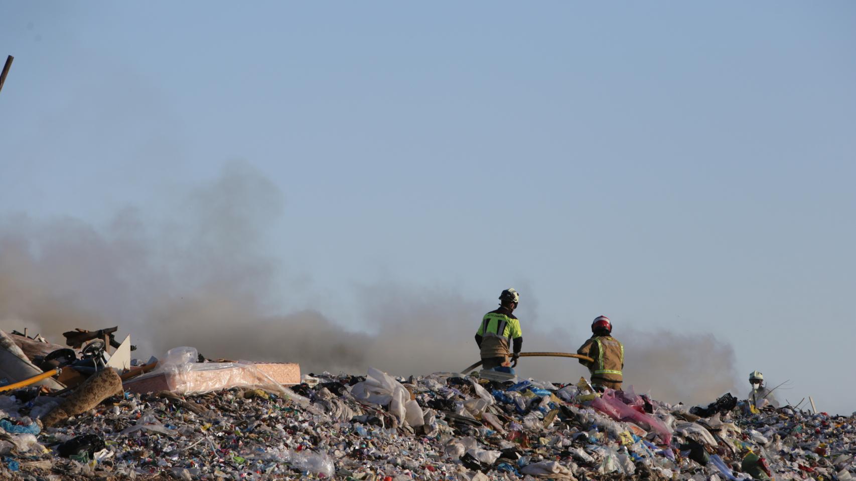 Incendio en el vertedero de Zamora