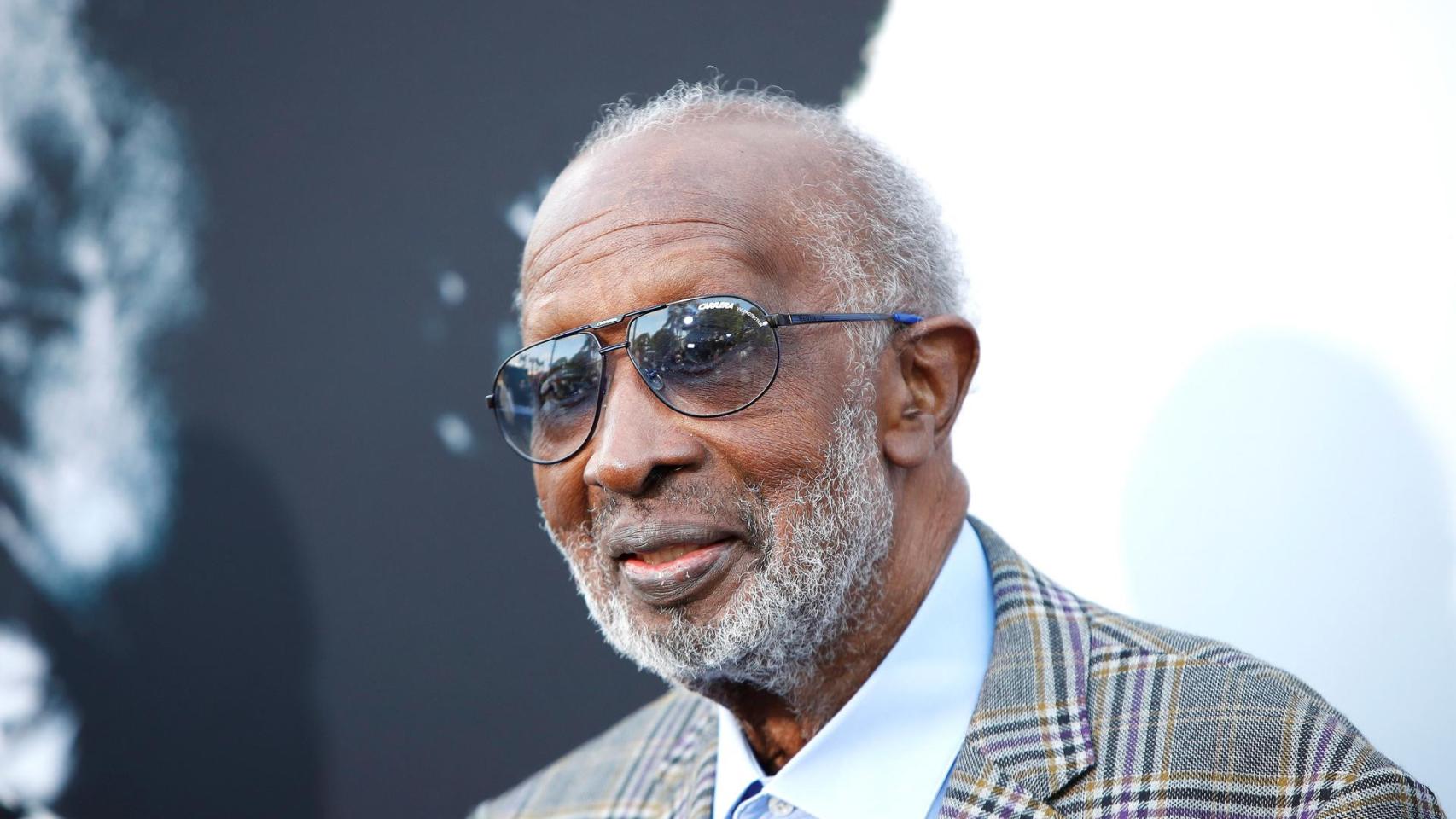 El productor musical estadounidense Clarence Avant, durante el estreno mundial del documental 'El padrino negro' en el Teatro Paramount de Los Ángeles. Foto: EFE/ Nina Prommer