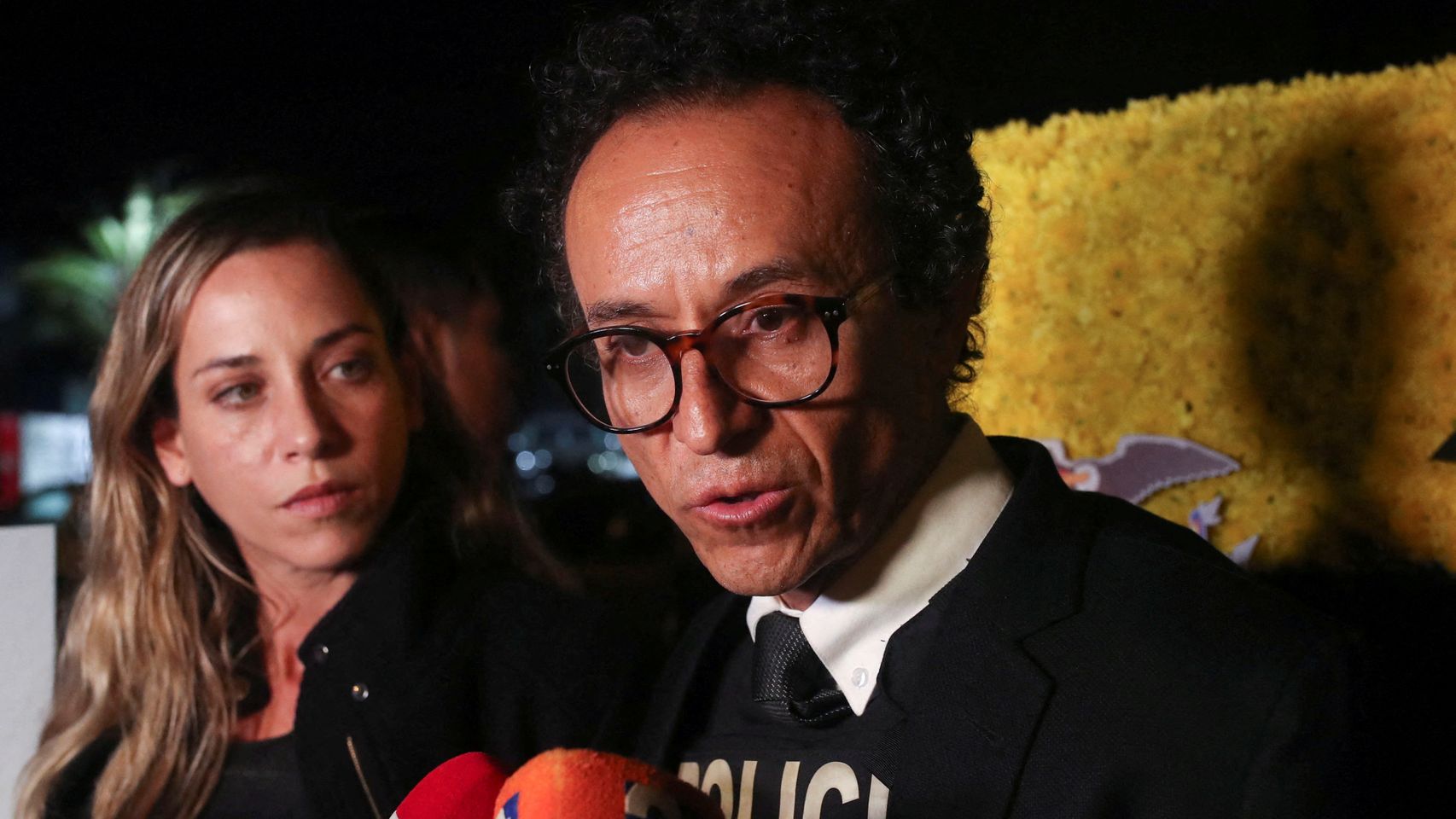 Christian Zurita, nuevo candidato de Construye, junto a la candidata a la vicepresidencia, Andrea González.