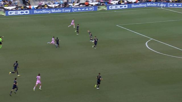 Messi marca el gol más lejano de toda su carrera