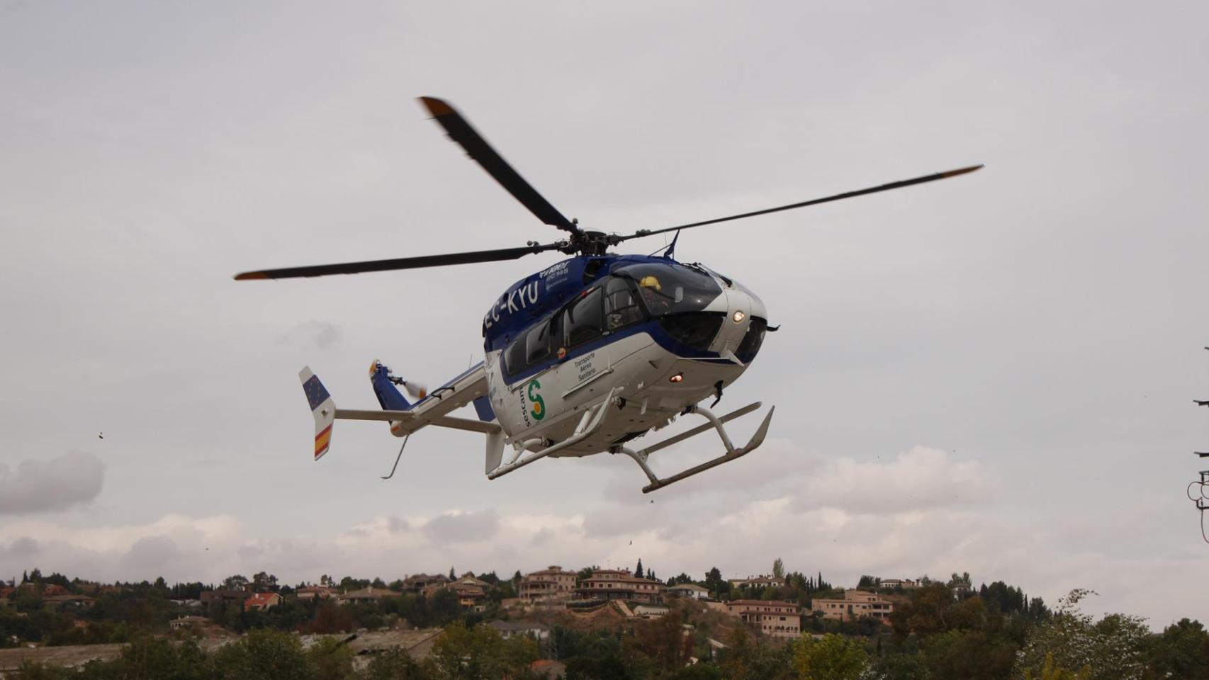 Helicóptero del Sescam.
