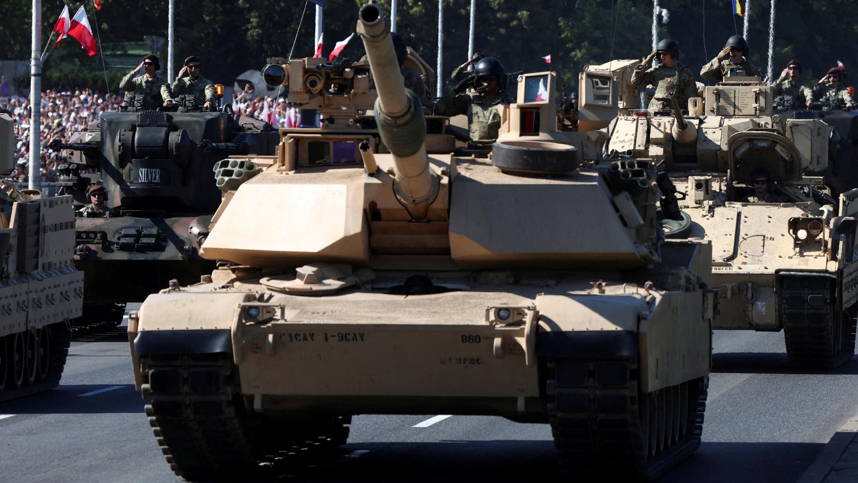 El espectacular desfile militar de las tropas polacas en el Día de las Fuerzas Armadas del país