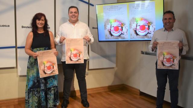 Asunción Bautista, técnica de Cultura; junto al diputado de Familia e Igualdad, Acción Social y Centros Asistenciales, Alfonso Romo y el alcalde de Cigales Jaime Rodríguez