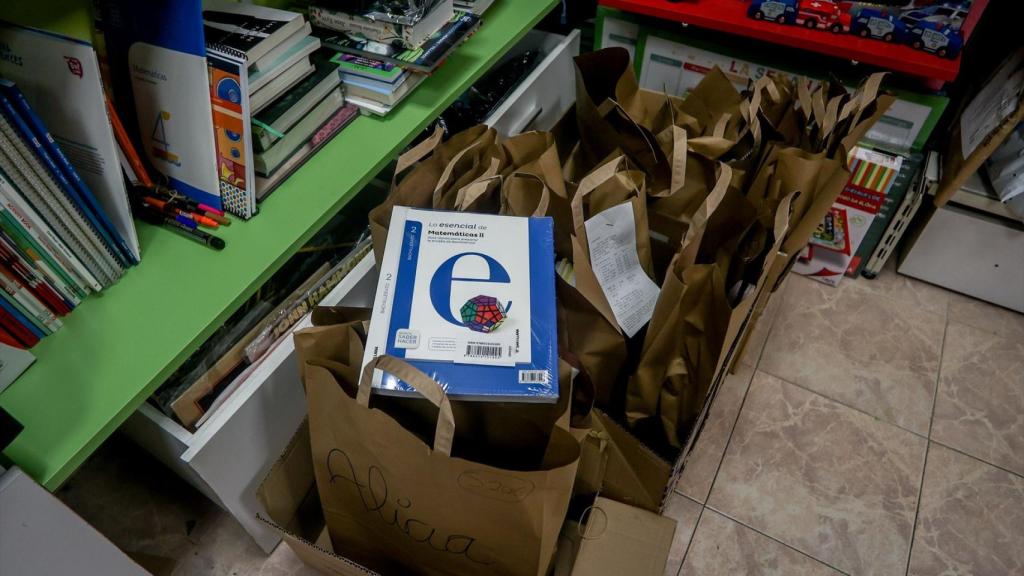 Libros de texto en una librería.