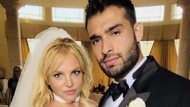 Britney Spears y su marido, Sam Asghari, durante su boda en 2022.