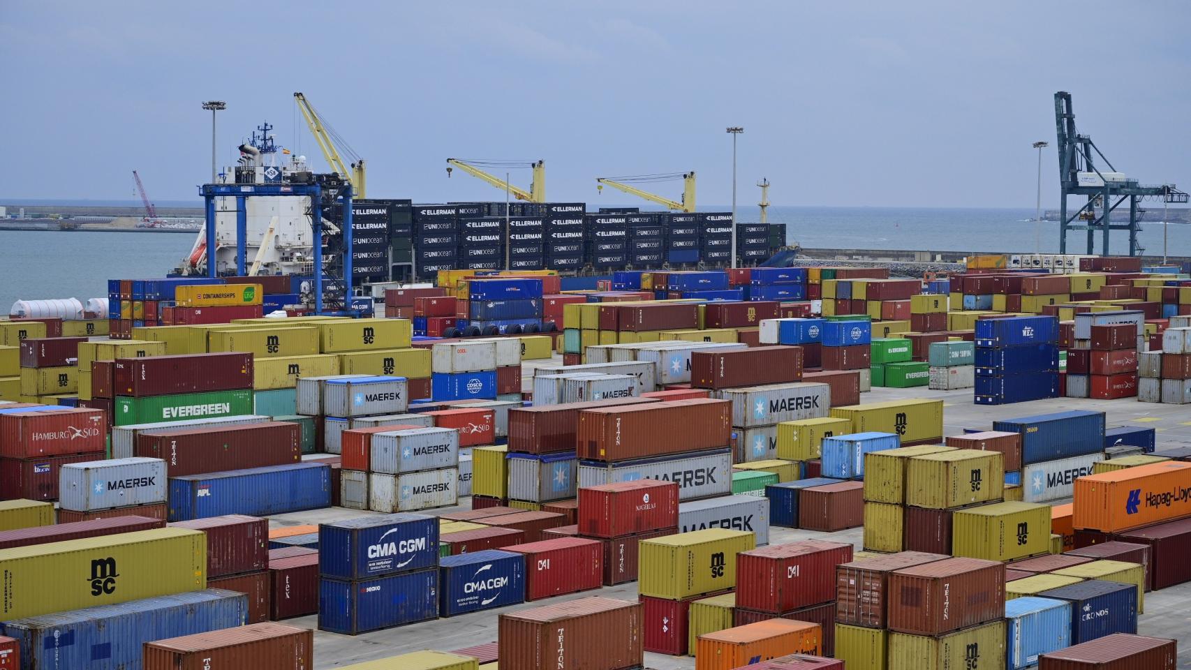 Contenedores en el Puerto de Bilbao.