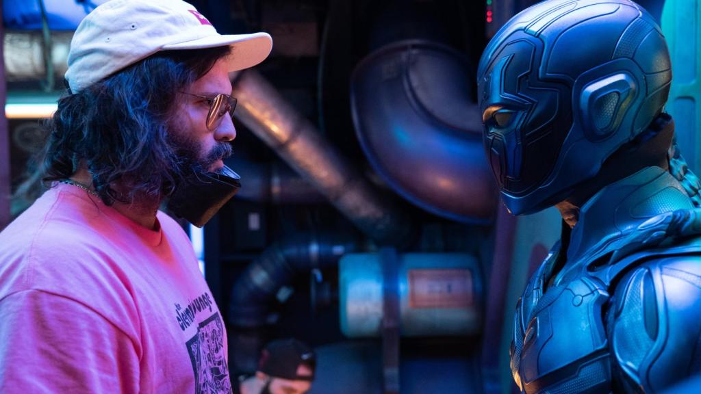 Ángel Manuel Soto y Xolo Maridueña en el set de 'Blue Beetle'.
