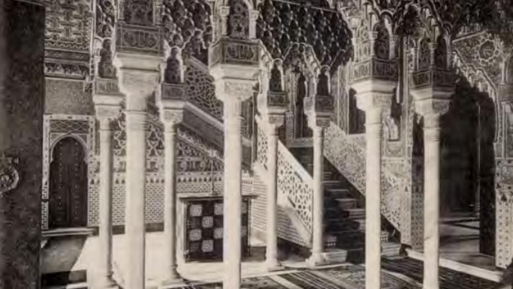 Recibidor del Palacio Xifré, con su marcada decoración oriental.