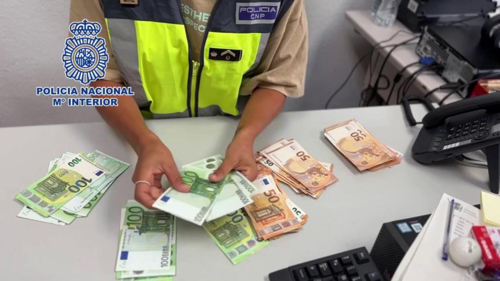 El dinero intervenido.