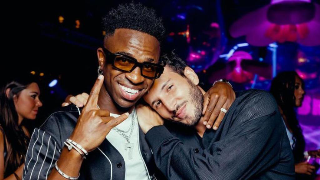 Sebastián Yatra y Vinicius Jr. en la Bresh de Ibiza