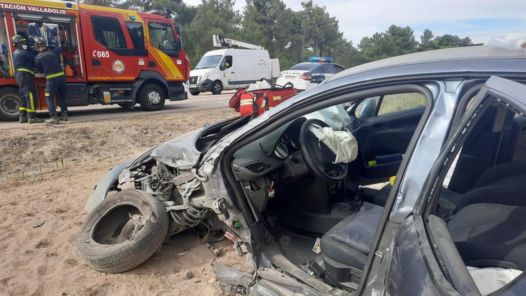 Imagen del accidente entre un coche y una furgoneta en la N-122