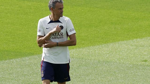 Luis Enrique, durante un entrenamiento con el PSG.