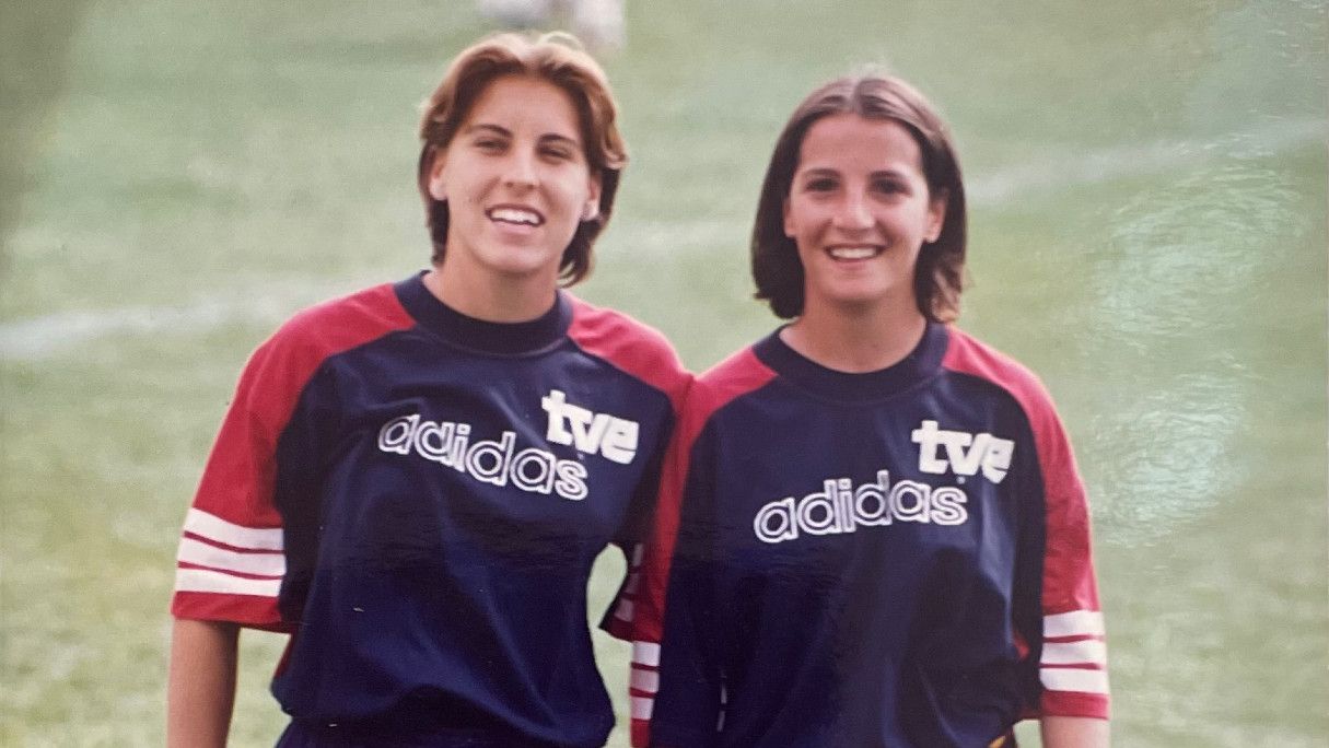 Alicia Fuentes, derecha de la imagen, en su etapa en la Selección Española.