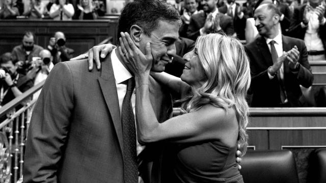 El presidente del Gobierno en funciones y secretario general del PSOE, Pedro Sánchez y la líder de Sumar, Yolanda Díaz durante la Sesión Constitutiva de la XV Legislatura en el Congreso de los Diputados.
