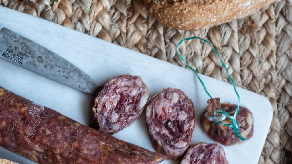 El mejor salchichón de bellota 100% ibérico está en Badajoz, según los Óscar de la gastronomía.