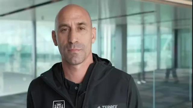 Vídeo de la disculpa de Luis Rubiales tras el beso con Jenni Hermoso.