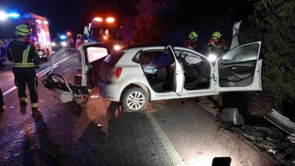Volkswagen Polo que conducía el joven fallecido.