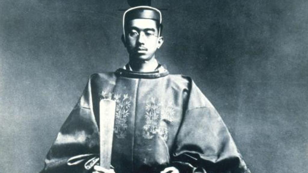 Hirohito durante su ceremonia de entronización en 1926.