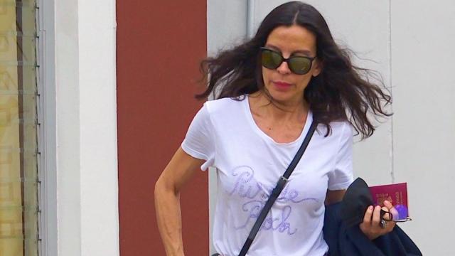 Silvia Bronchalo en una de sus últimas visitas a su hijo en la cárcel, en Tailandia.