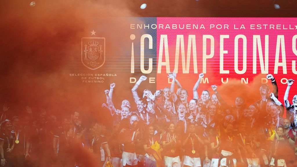 Las jugadoras de la Selección celebran el título