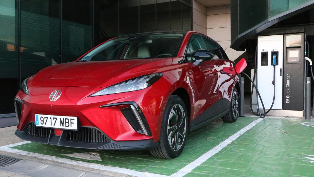 MG cuenta actualmente con coches de combustión y 100% eléctricos como el MG 4.