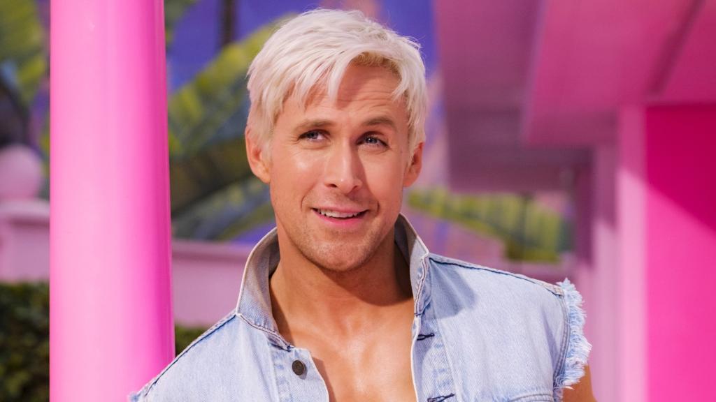 Ryan Gosling interpretando a Ken, en la película 'Barbie' (2023).