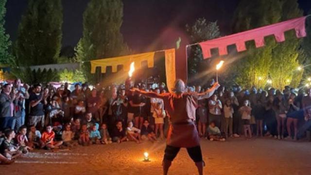 Actividad en un Mercado Medieval de Arroyo de la Encomienda