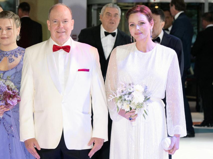 El príncipe y su esposa, en el Baile de la Rosa 2023.