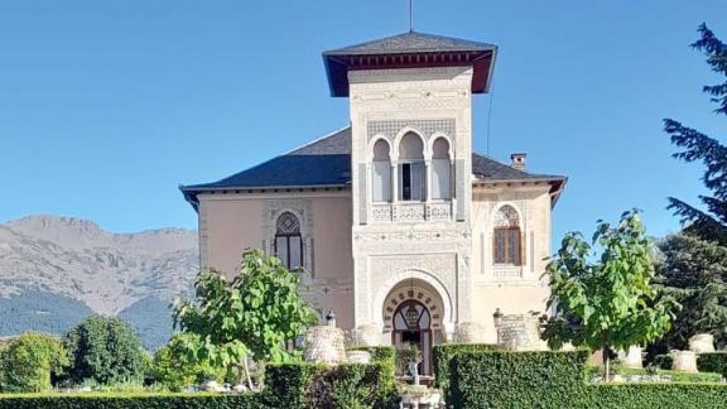 Torre del palacio Xifré reconstruida en la casa de la finca Lindaraja.