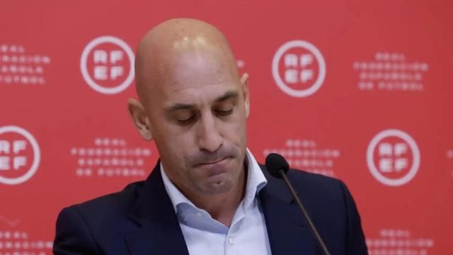 Luis Rubiales, con gesto serio.