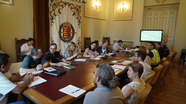El alcalde de Valladolid, Jesús Julio Carnero, preside la Junta Local de Seguridad que se convoca con motivo de la celebración en Valladolid de la 10ª etapa de la Vuelta Ciclista a España 2023