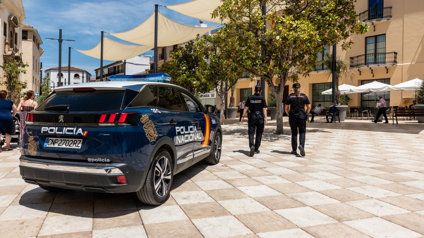 Agentes de la Policía Nacional en Vélez-Málaga.