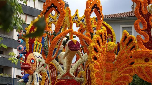Conoce la Batalla de las Flores de Laredo que no te puedes perder este fin de semana.