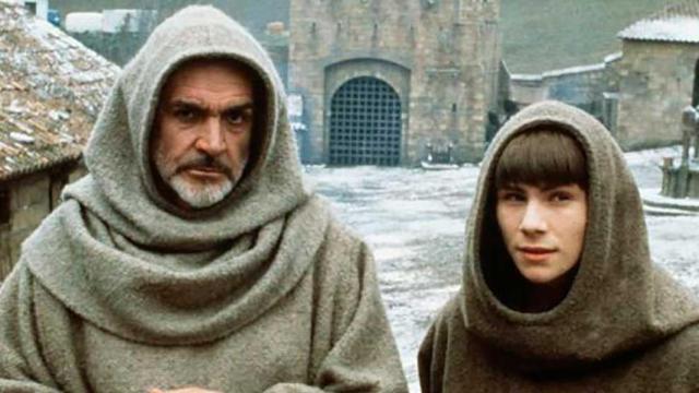 Los monjes de la película El nombre de  la rosa.