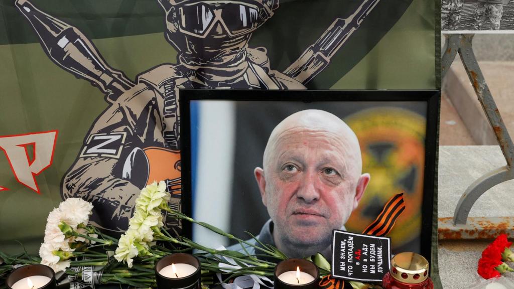 Seguidores y miembros de Wagner han homenajeado a su líder, Yevgueni Prigozhin.